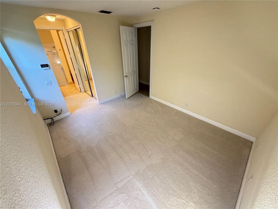 En Venta: $949,000 (3 camas, 2 baños, 2474 Pies cuadrados)