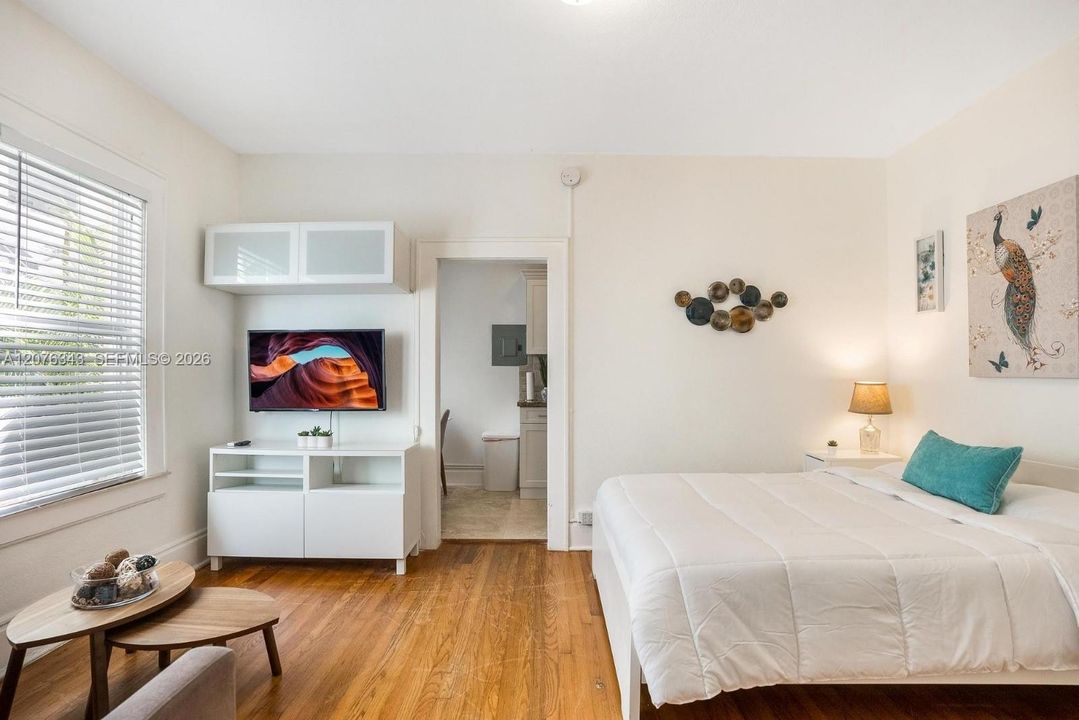 For Sale: $189,900 (0 beds, 1 baths, 355 Square Feet)