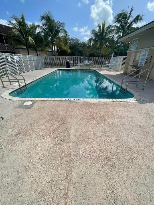 1165 Golden Lakes Blvd #1212