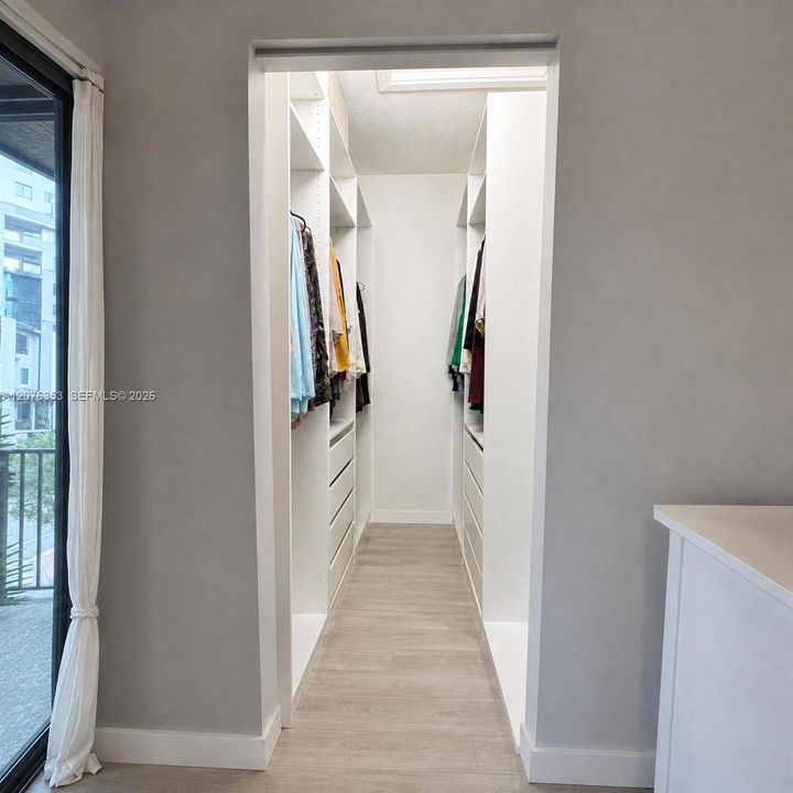 В аренду: $4,500 (3 спален, 2 ванн, 1604 Квадратных фут)