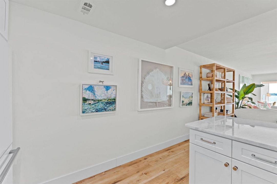 8-web-or-mls-A7405888