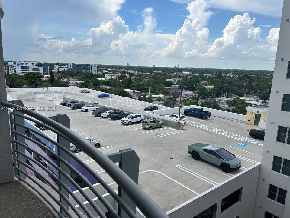 For Rent: $2,500 (1 beds, 1 baths, 815 Square Feet)