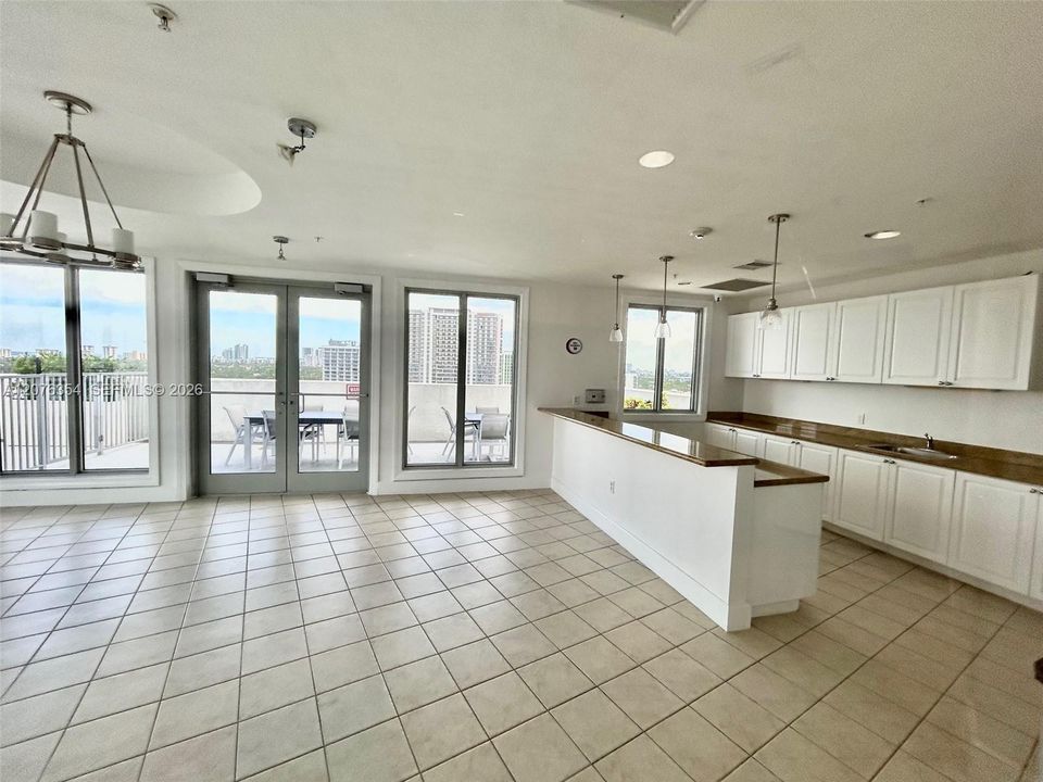 Roof Top Level
