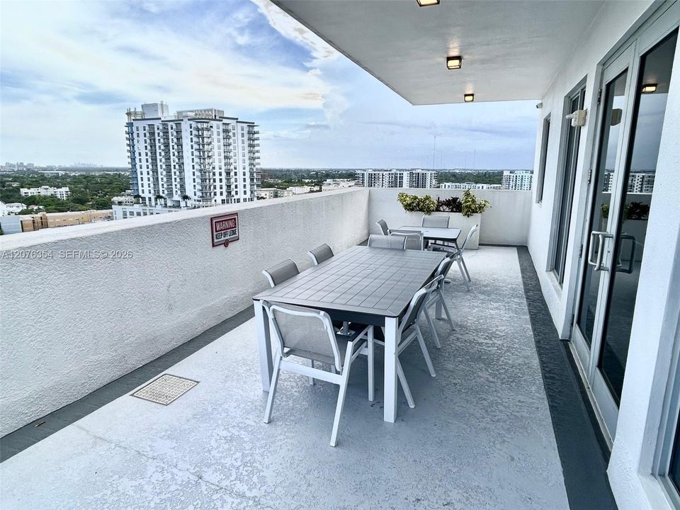 Roof Top Level