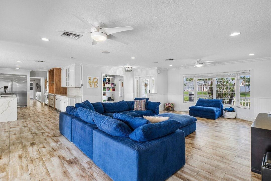 009-3815SouthLakeDrive-BoyntonBeach-FL-3