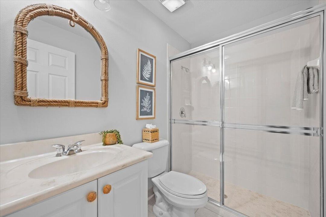 Full 1st Floor Bath