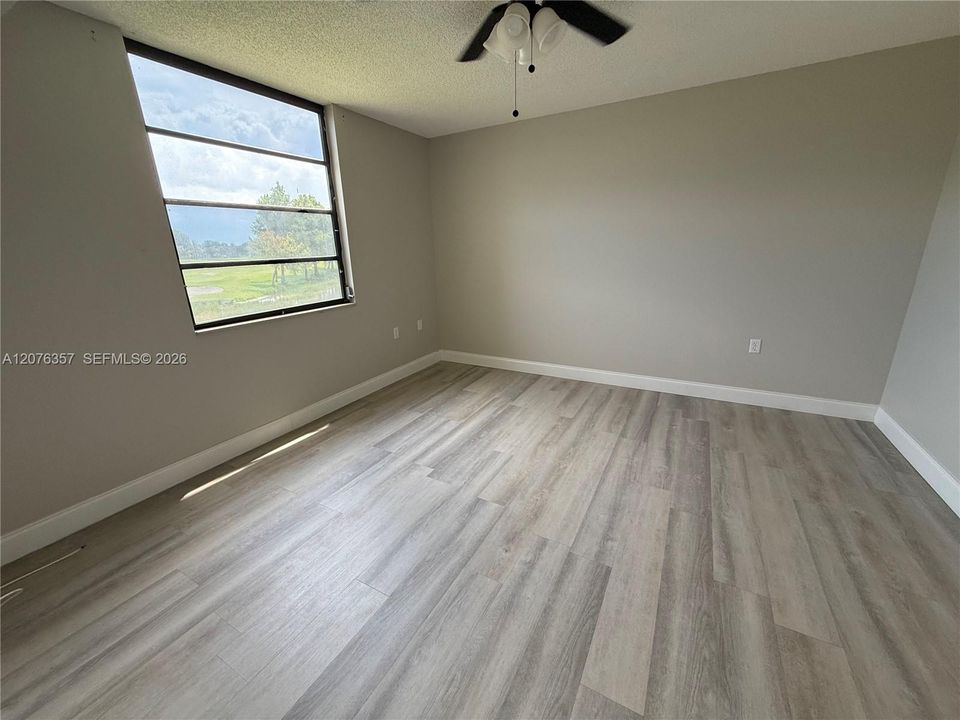 For Rent: $2,590 (2 beds, 2 baths, 1385 Square Feet)