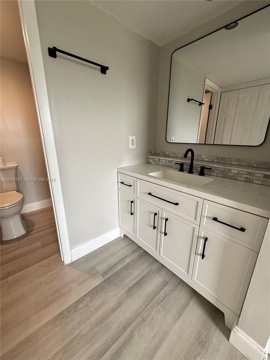 For Rent: $2,590 (2 beds, 2 baths, 1385 Square Feet)