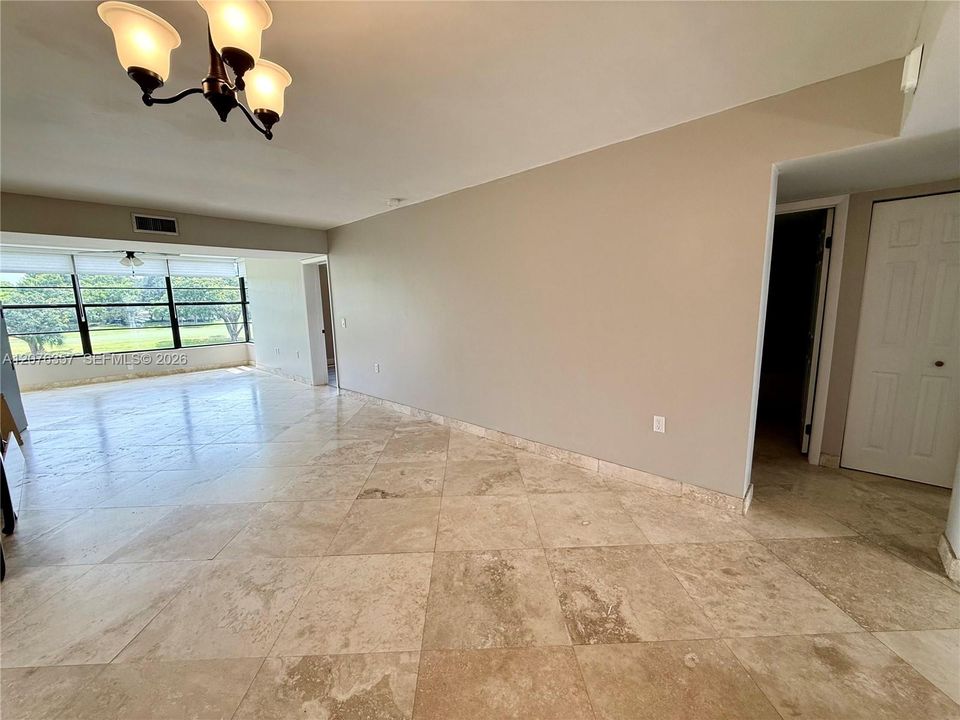 For Rent: $2,590 (2 beds, 2 baths, 1385 Square Feet)