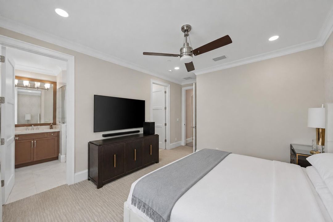 Guest Bedroom 1