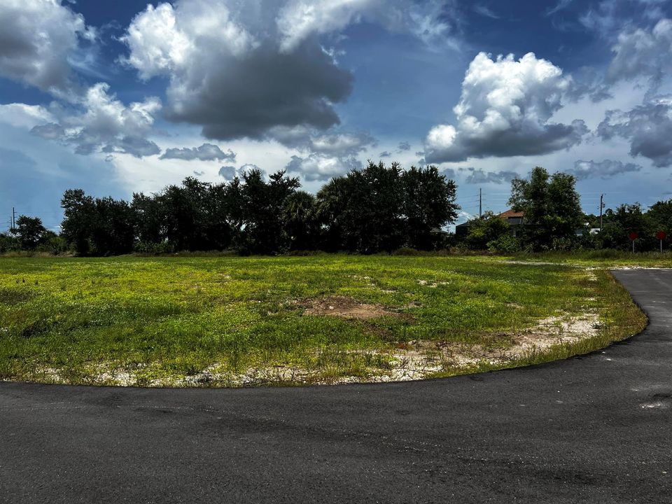 Corner over sized Lot