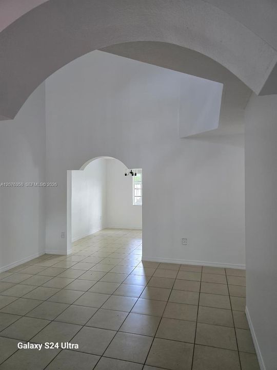 En Venta: $629,999 (4 camas, 2 baños, 2185 Pies cuadrados)