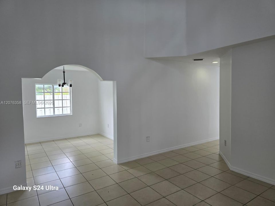 En Venta: $629,999 (4 camas, 2 baños, 2185 Pies cuadrados)