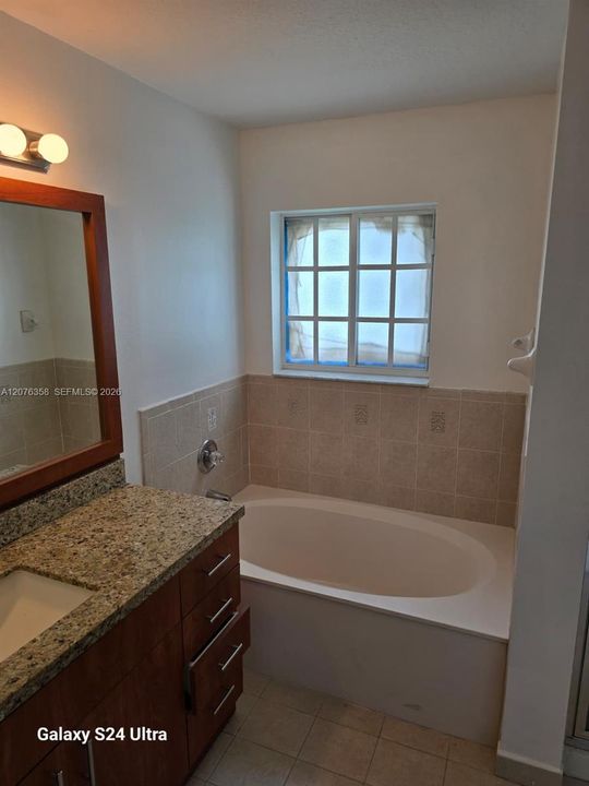 En Venta: $629,999 (4 camas, 2 baños, 2185 Pies cuadrados)