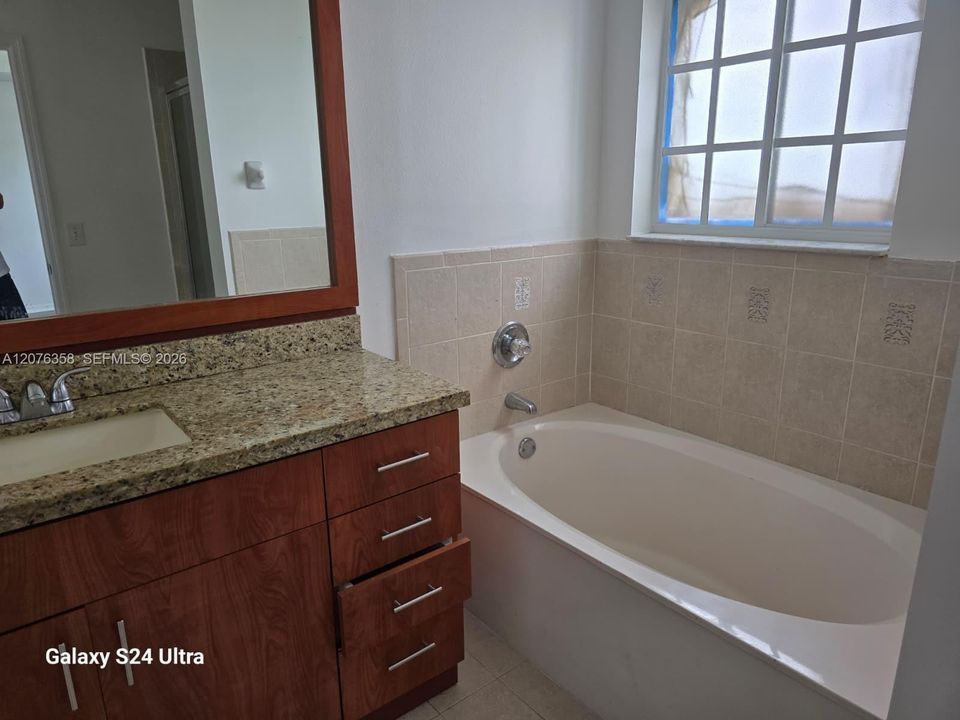 En Venta: $629,999 (4 camas, 2 baños, 2185 Pies cuadrados)