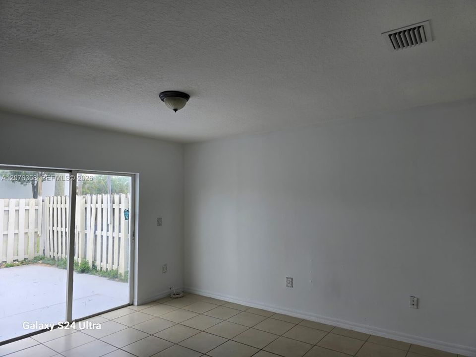 En Venta: $629,999 (4 camas, 2 baños, 2185 Pies cuadrados)