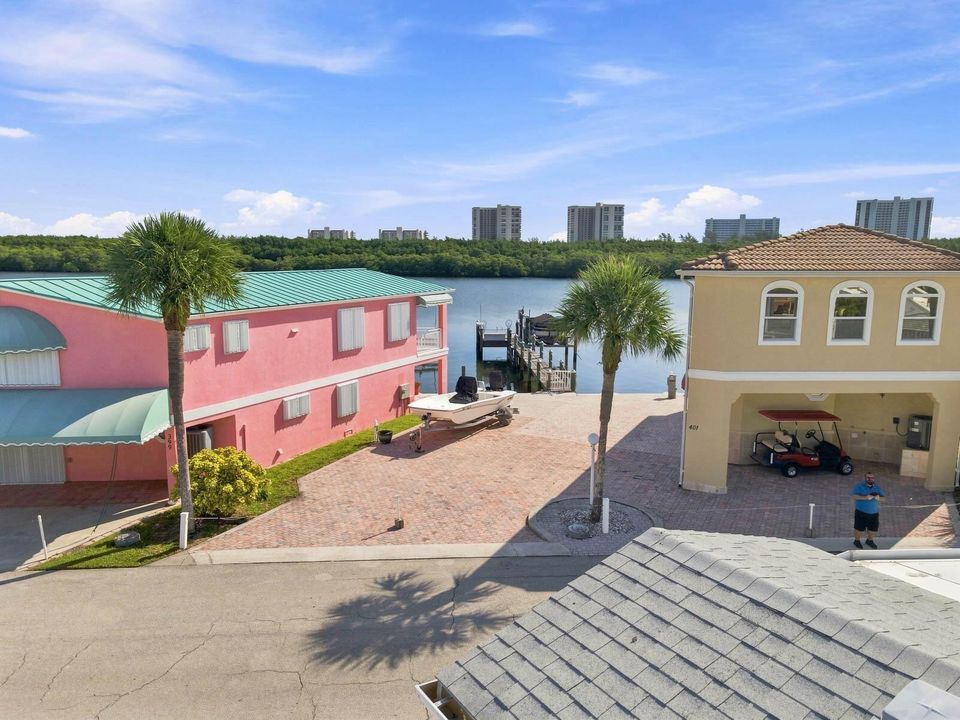 445_Nettles_Blvd-6