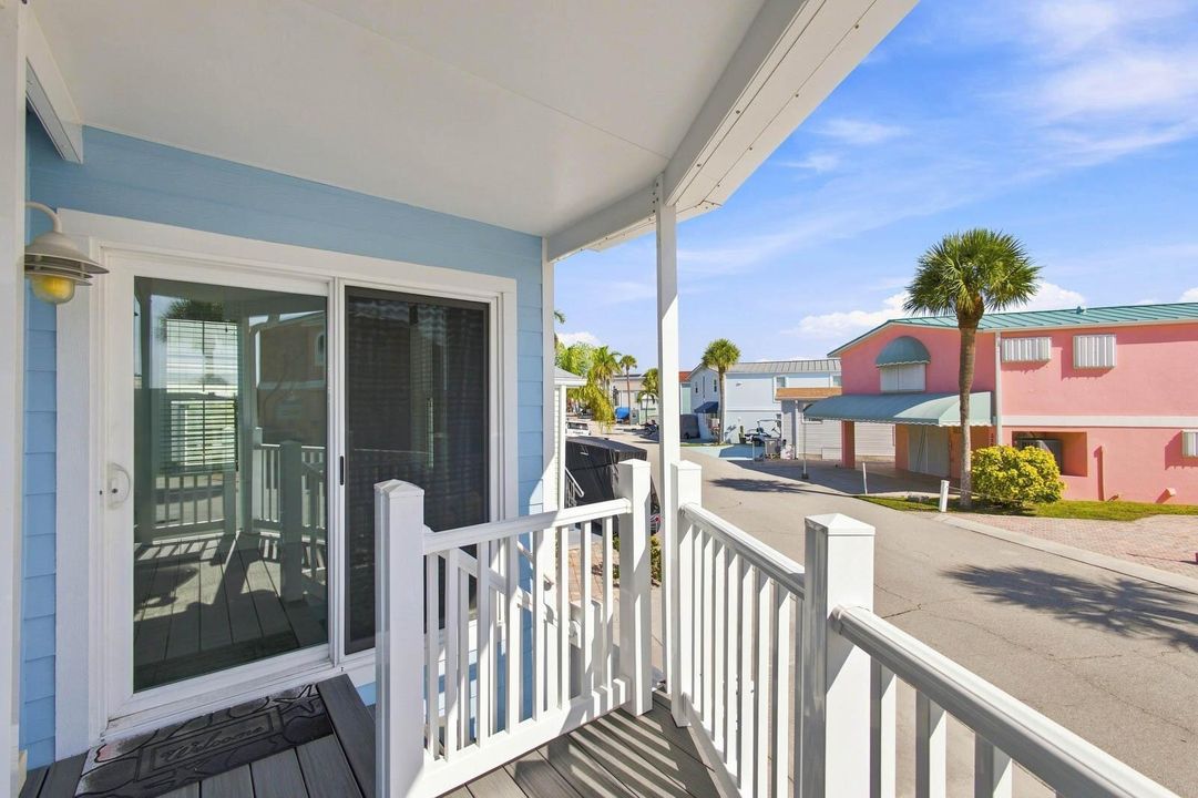 445_Nettles_Blvd-22