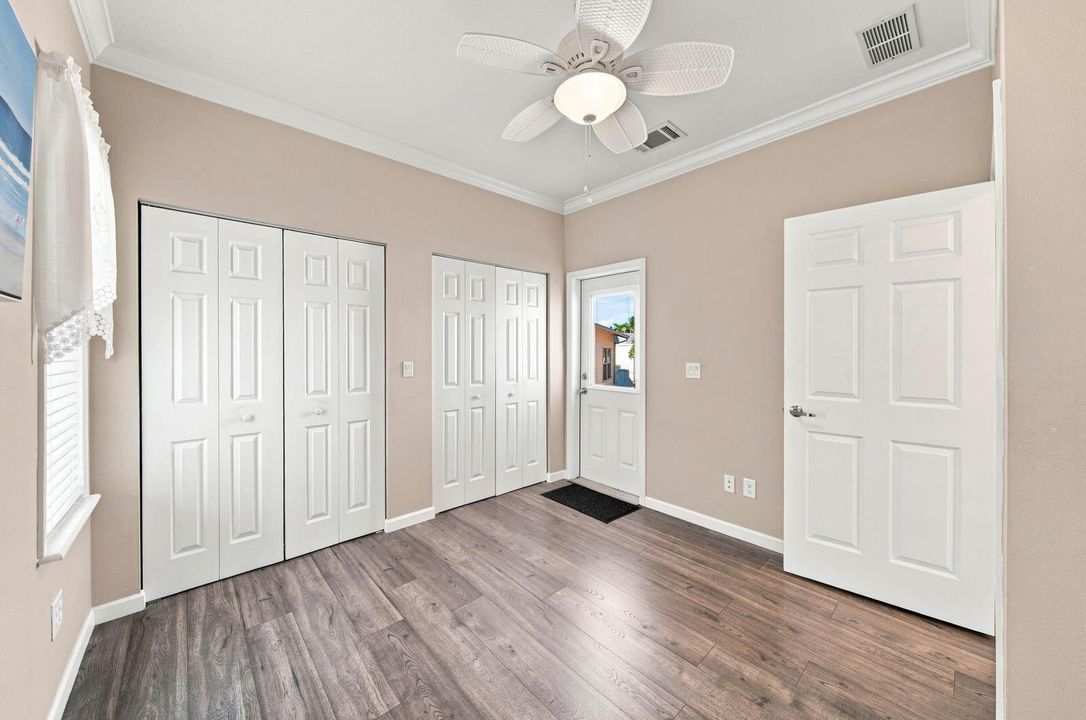 445_Nettles_Blvd-34