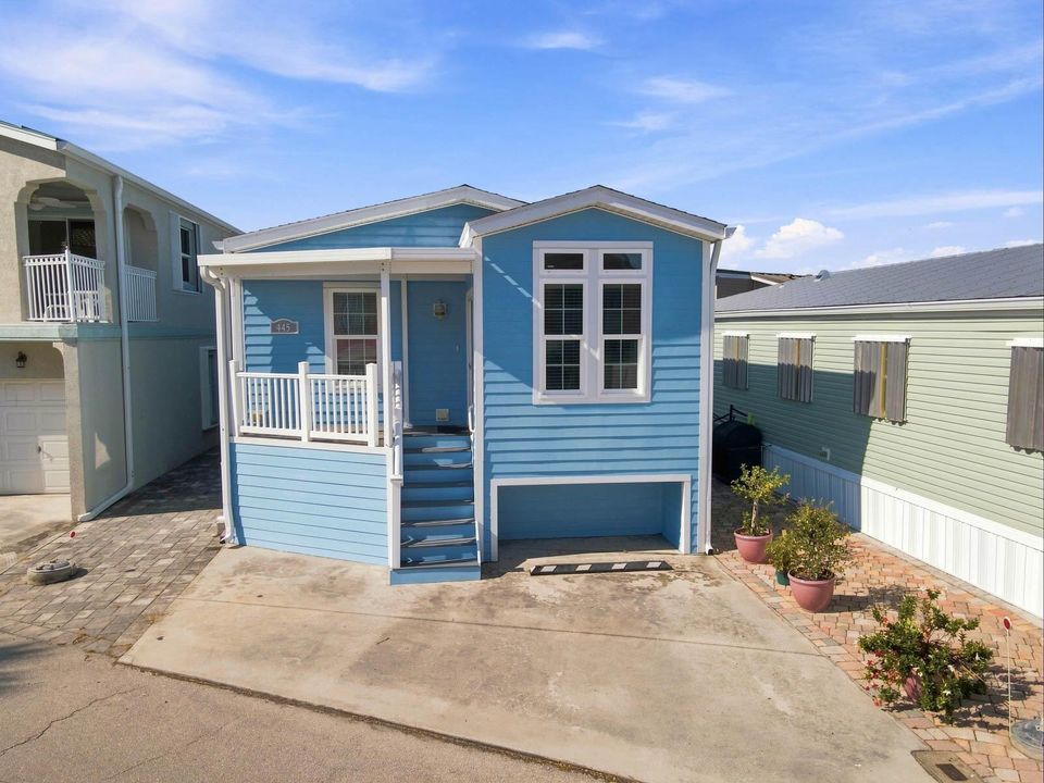 445_Nettles_Blvd-1