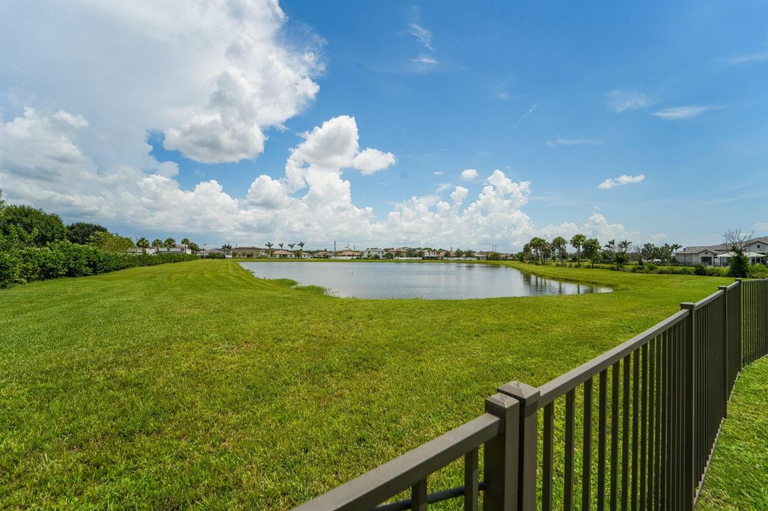7214 NW Farnsworth Cr PSL-10