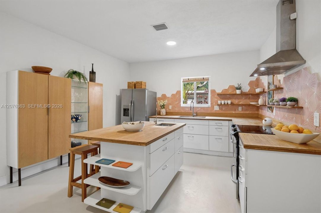 En Venta: $785,000 (2 camas, 2 baños, 1221 Pies cuadrados)