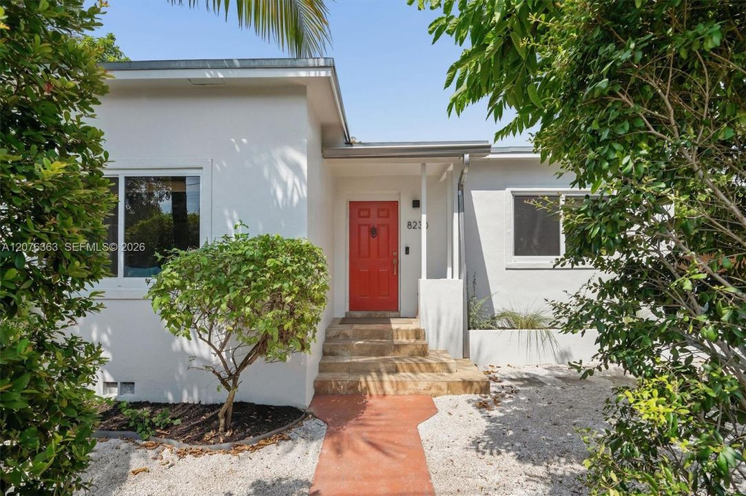 En Venta: $785,000 (2 camas, 2 baños, 1221 Pies cuadrados)