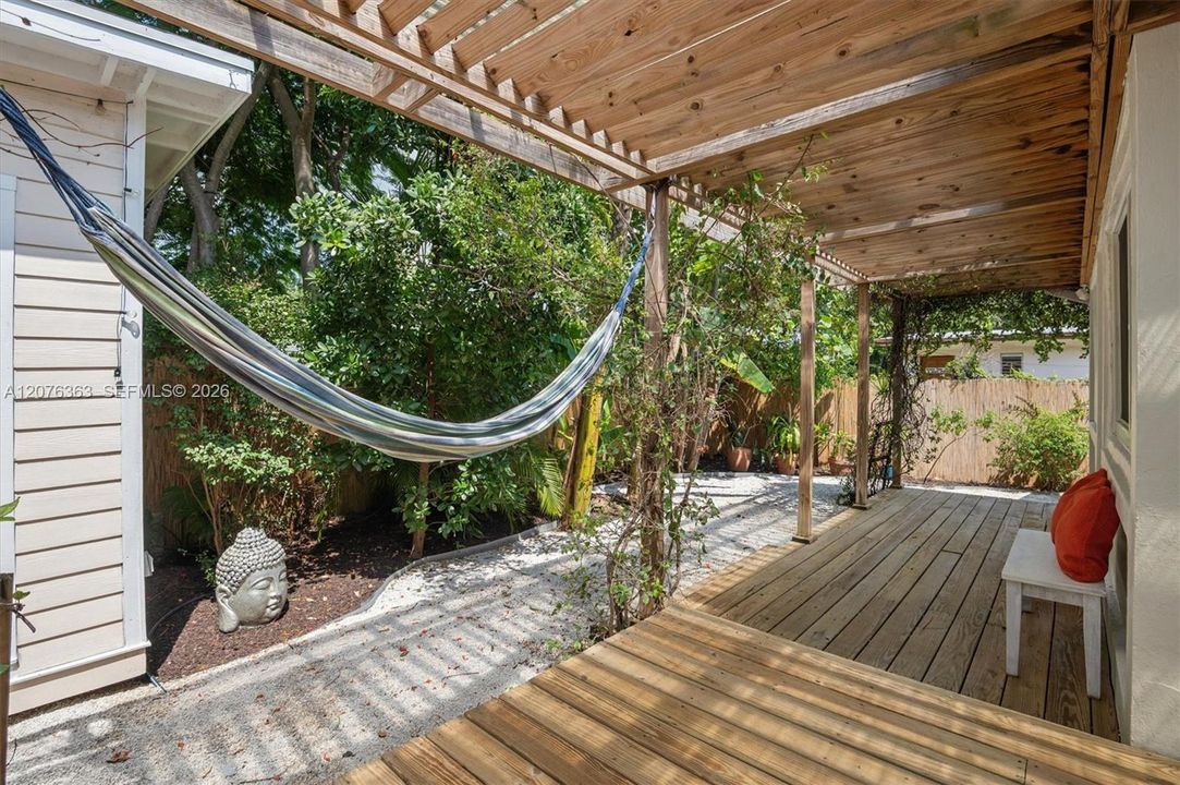 En Venta: $785,000 (2 camas, 2 baños, 1221 Pies cuadrados)