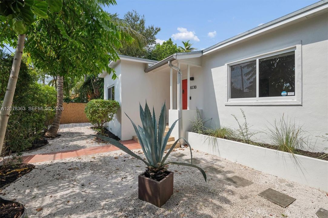 En Venta: $785,000 (2 camas, 2 baños, 1221 Pies cuadrados)