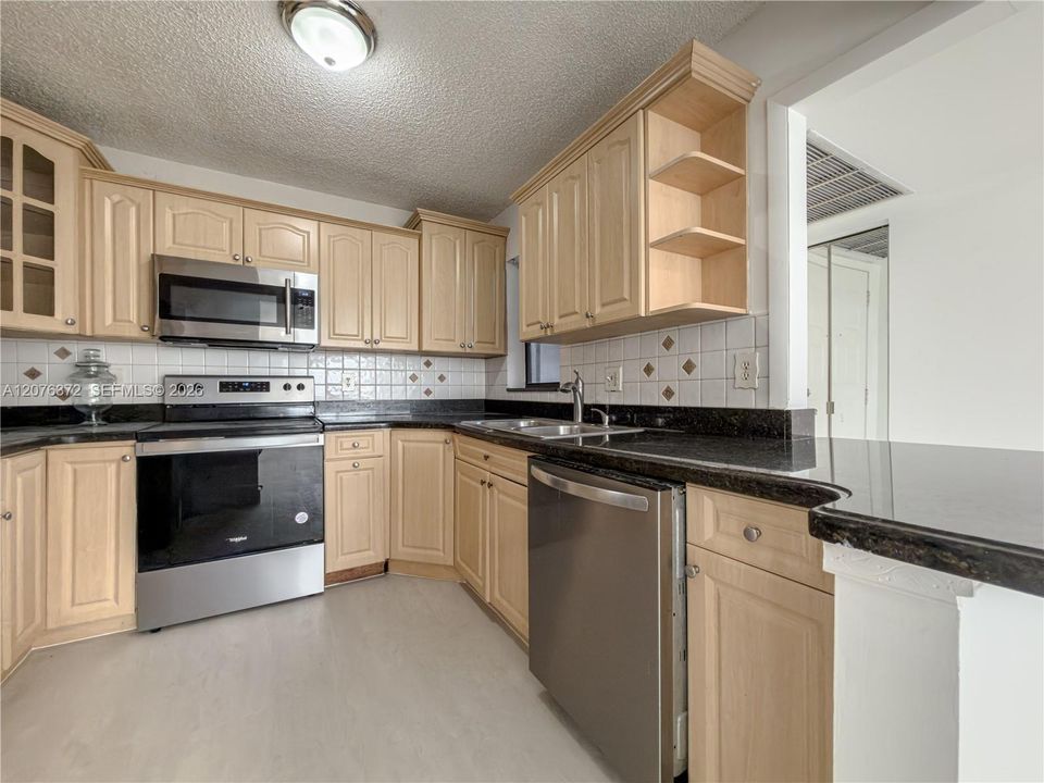 For Sale: $269,900 (3 beds, 2 baths, 1115 Square Feet)