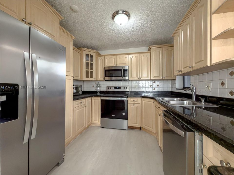 For Sale: $269,900 (3 beds, 2 baths, 1115 Square Feet)