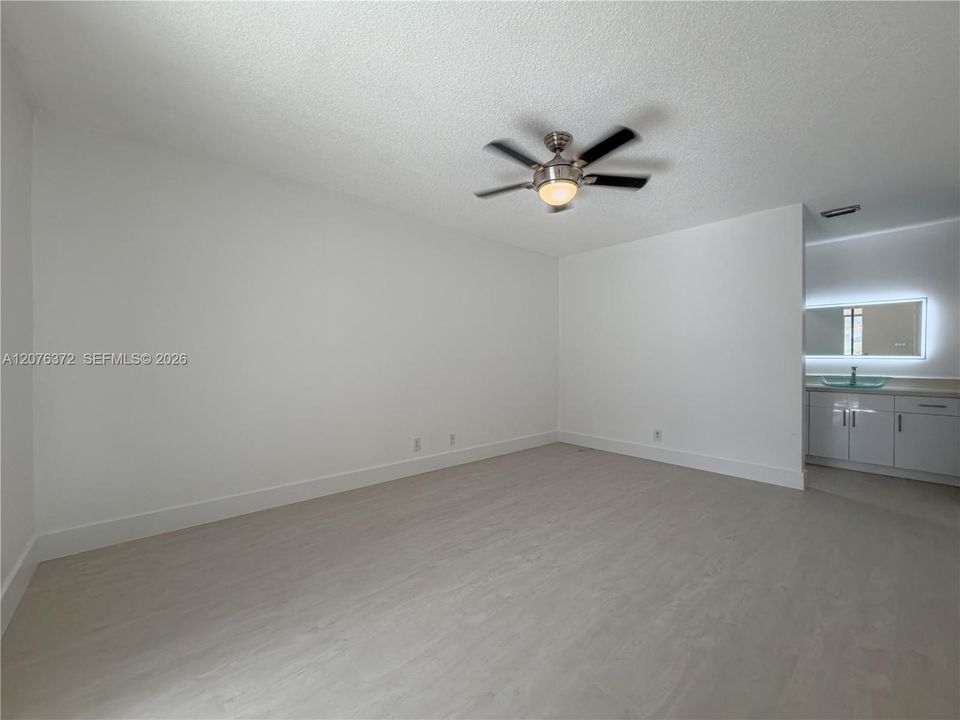For Sale: $269,900 (3 beds, 2 baths, 1115 Square Feet)