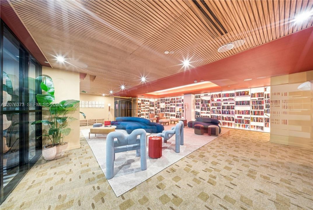 На продажу: $529,995 (0 спален, 1 ванн, 462 Квадратных фут)