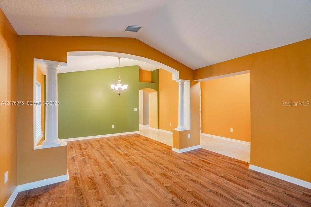 En Venta: $390,000 (4 camas, 2 baños, 0 Pies cuadrados)