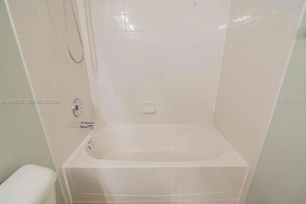 En Venta: $390,000 (4 camas, 2 baños, 0 Pies cuadrados)