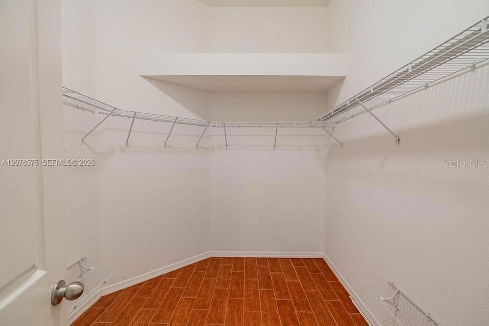 En Venta: $390,000 (4 camas, 2 baños, 0 Pies cuadrados)