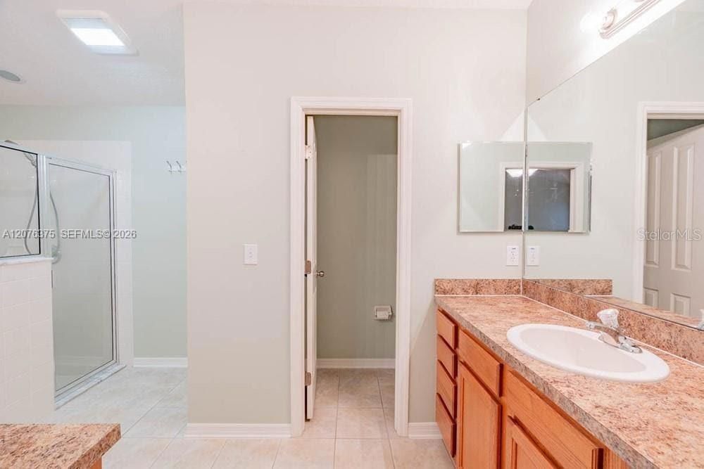 En Venta: $390,000 (4 camas, 2 baños, 0 Pies cuadrados)