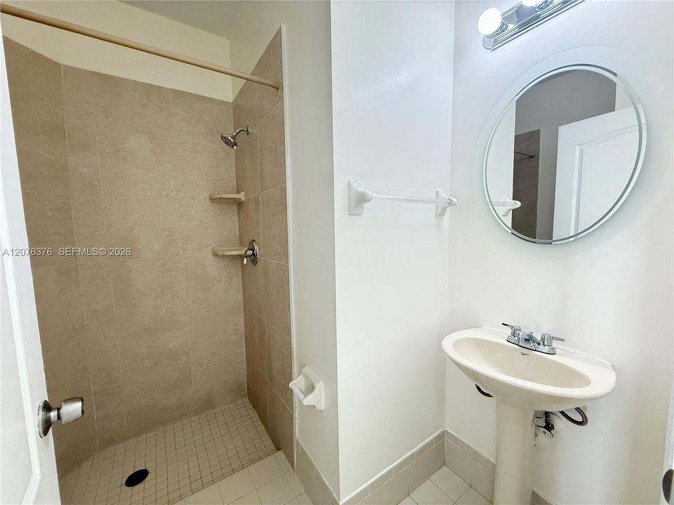 For Rent: $3,300 (4 beds, 3 baths, 1985 Square Feet)