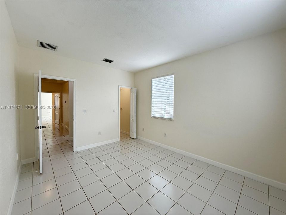 For Rent: $3,300 (4 beds, 3 baths, 1985 Square Feet)