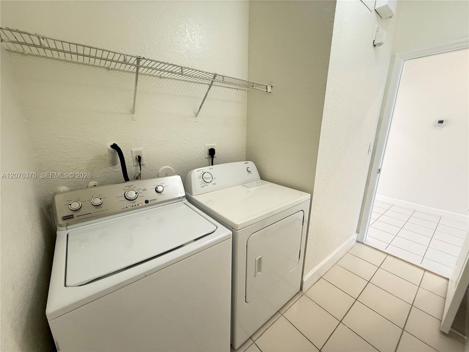 For Rent: $3,300 (4 beds, 3 baths, 1985 Square Feet)