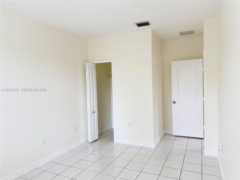 For Rent: $3,300 (4 beds, 3 baths, 1985 Square Feet)