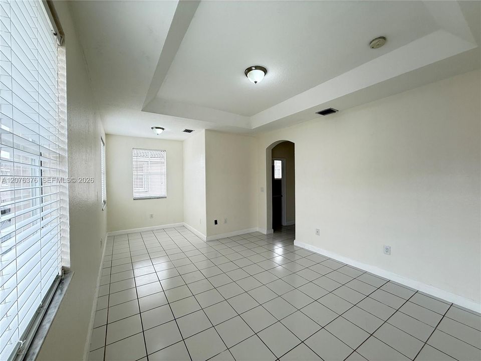 For Rent: $3,300 (4 beds, 3 baths, 1985 Square Feet)
