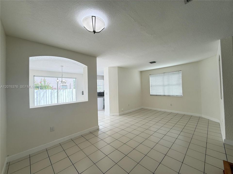 For Rent: $3,300 (4 beds, 3 baths, 1985 Square Feet)