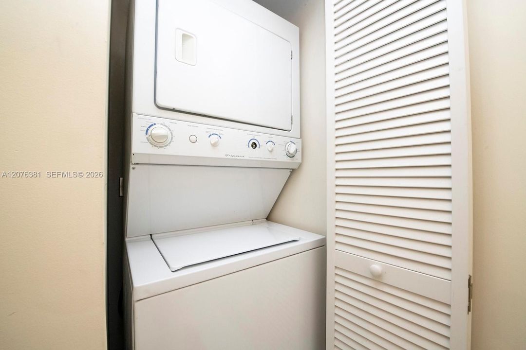 На продажу: $589,000 (1 спален, 1 ванн, 833 Квадратных фут)