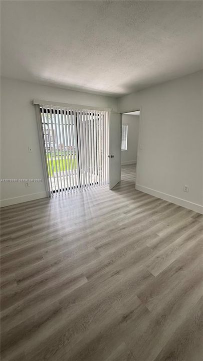 На продажу: $289,900 (2 спален, 2 ванн, 940 Квадратных фут)