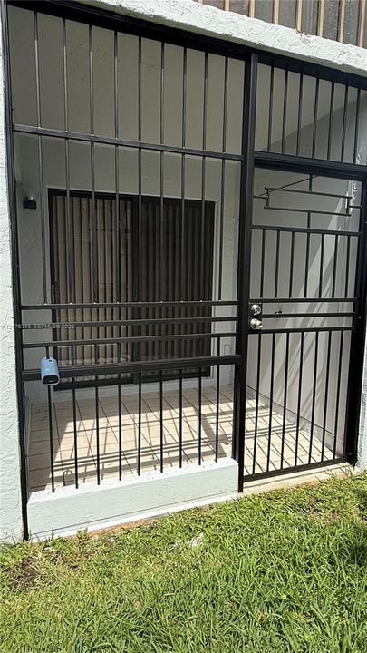 На продажу: $289,900 (2 спален, 2 ванн, 940 Квадратных фут)