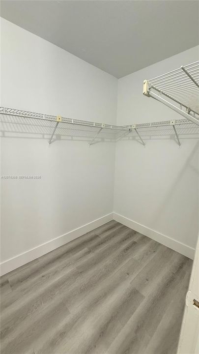 На продажу: $289,900 (2 спален, 2 ванн, 940 Квадратных фут)