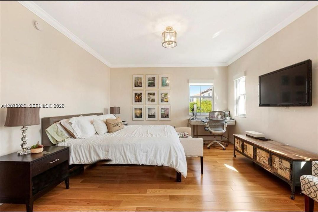 For Rent: $5,250 (3 beds, 2 baths, 1615 Square Feet)