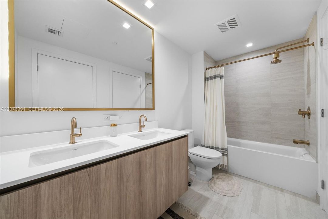 В аренду: $5,500 (1 спален, 1 ванн, 0 Квадратных фут)