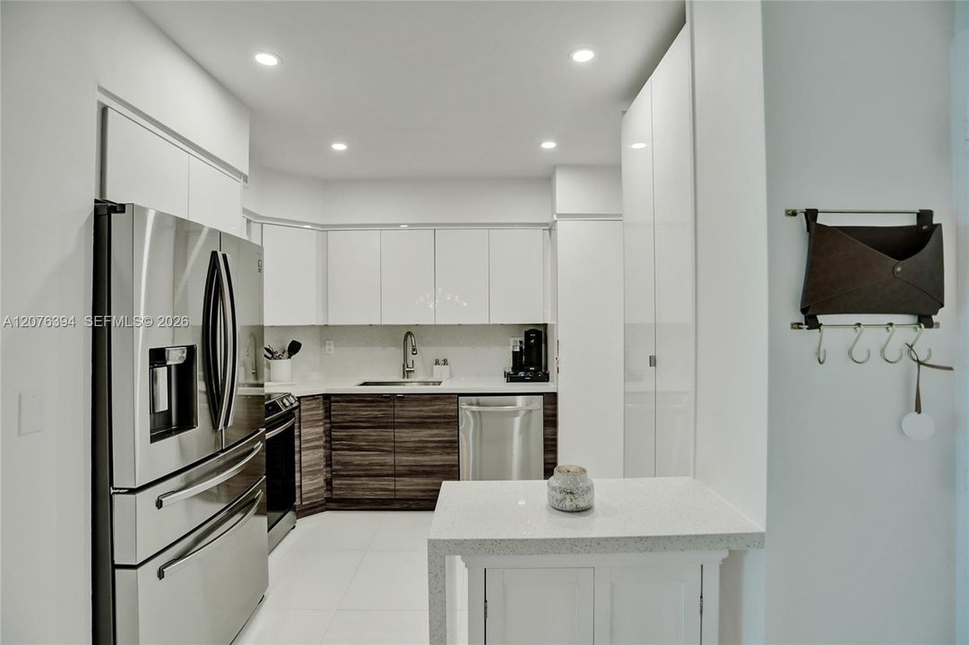 En Venta: $589,000 (2 camas, 2 baños, 1220 Pies cuadrados)